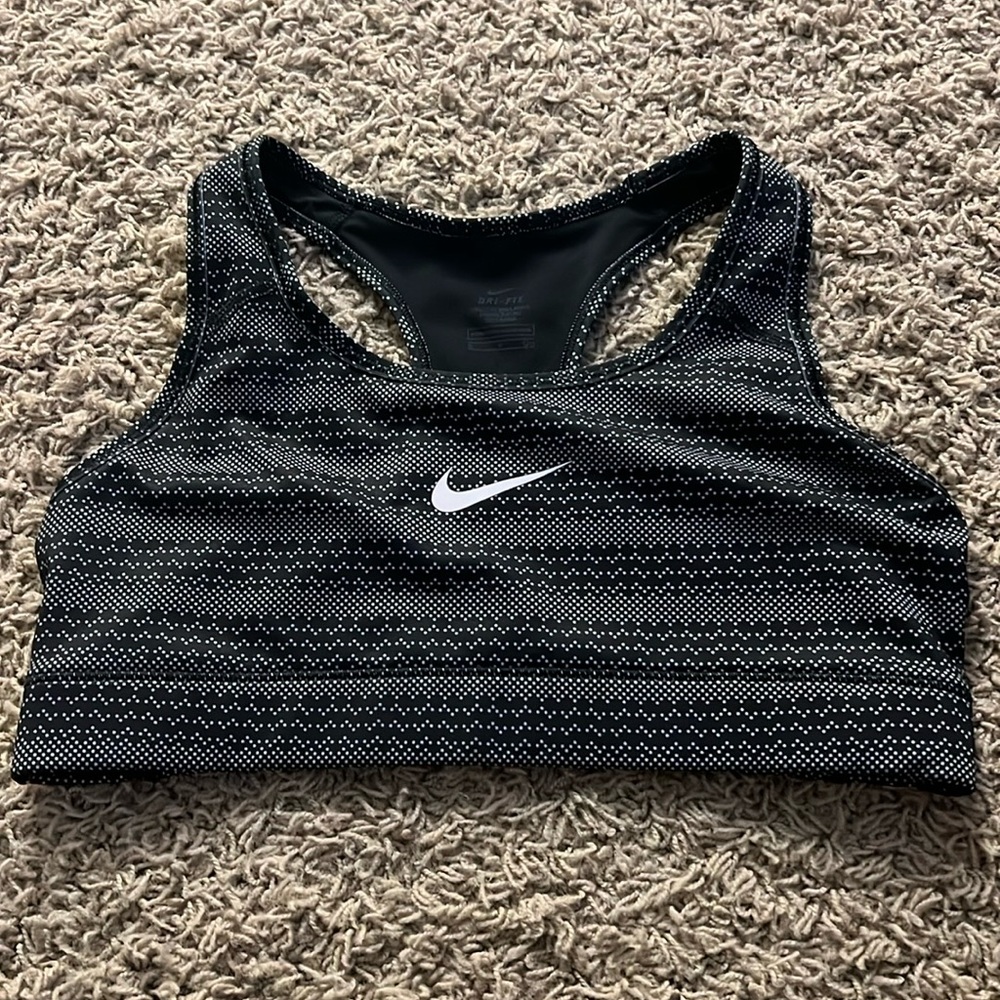 New Women’s Nike Sports Bra